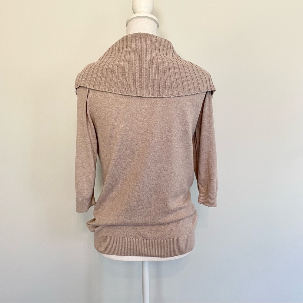 Express Sweater - Picture 6 of 7